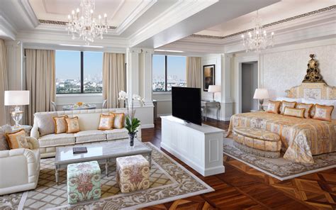 hotel versace dubai grand suite con vista torrente|versace dubai suites.